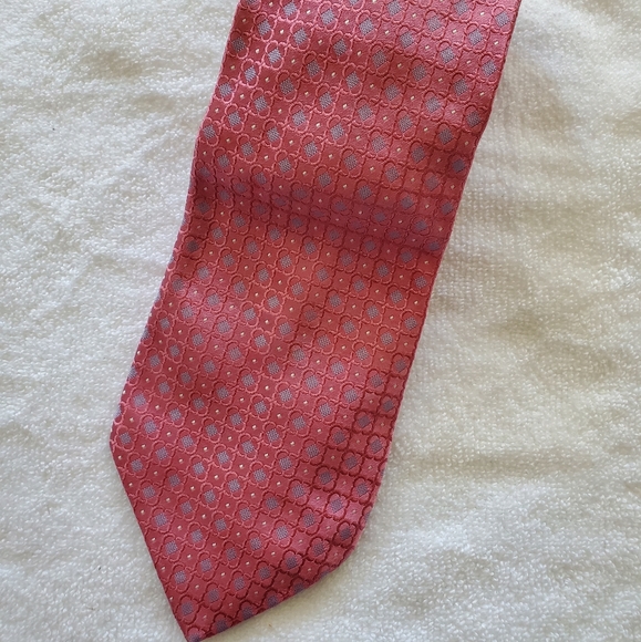 IZOD Necktie - Picture 1 of 2